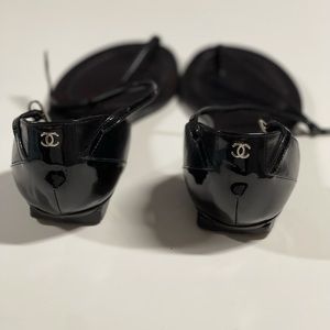 Chanel black leather sandals US-9